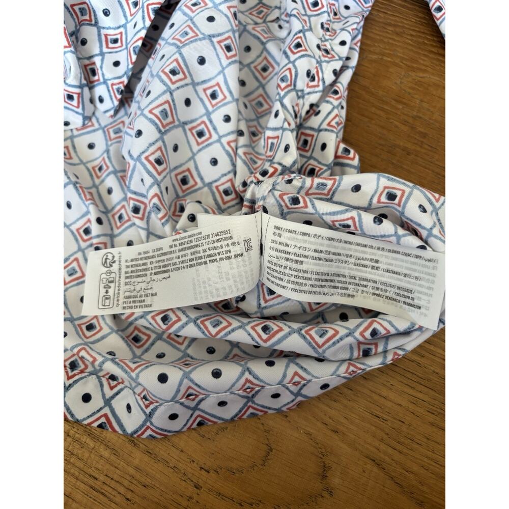 Abercrombie & Fitch Men's Geometric Diamond Short Sleeve Resort Camp Shirt Sz L - Picture 5 of 6